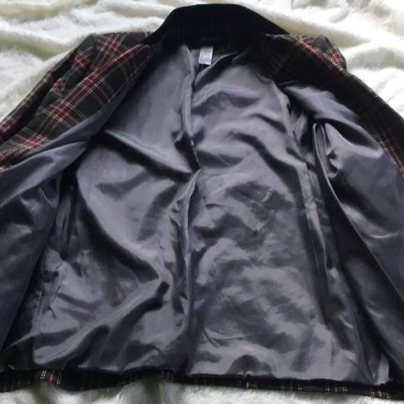 Sag Harbor Red Plaid Oversized Blazer - Picture 5 of 10